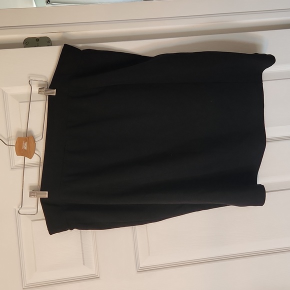 Skirt - Picture 2 of 2